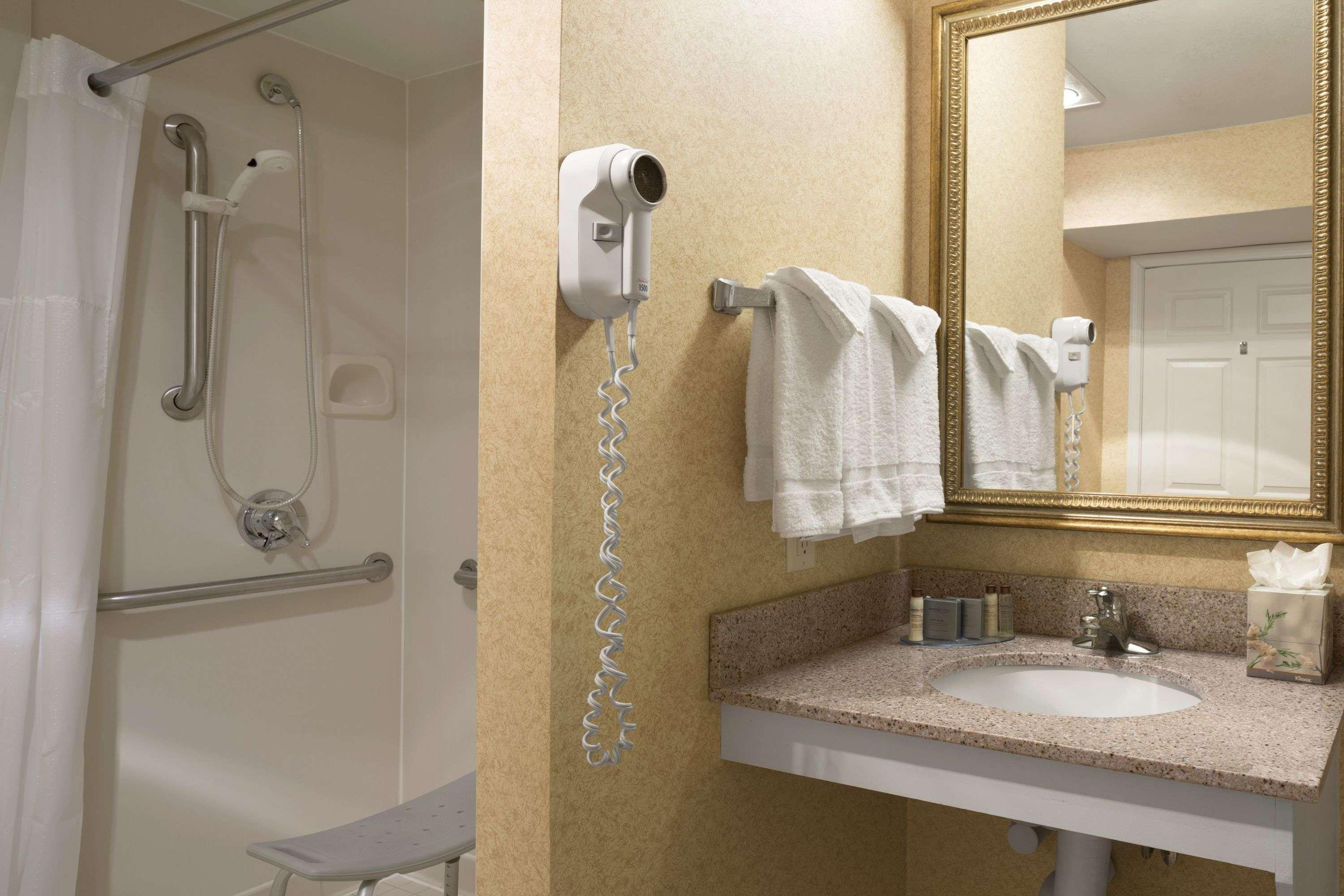 Hawthorn Extended Stay By Wyndham Fort Wayne Exterior photo
